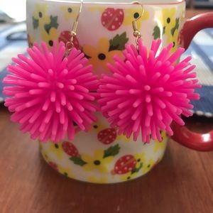 I am selling bright hot pink earrings